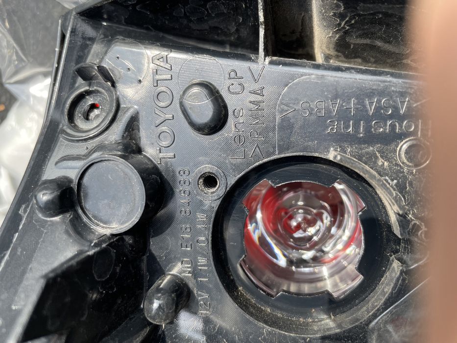 Фара тайота прадо