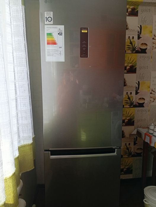 Продаю холодильник LG