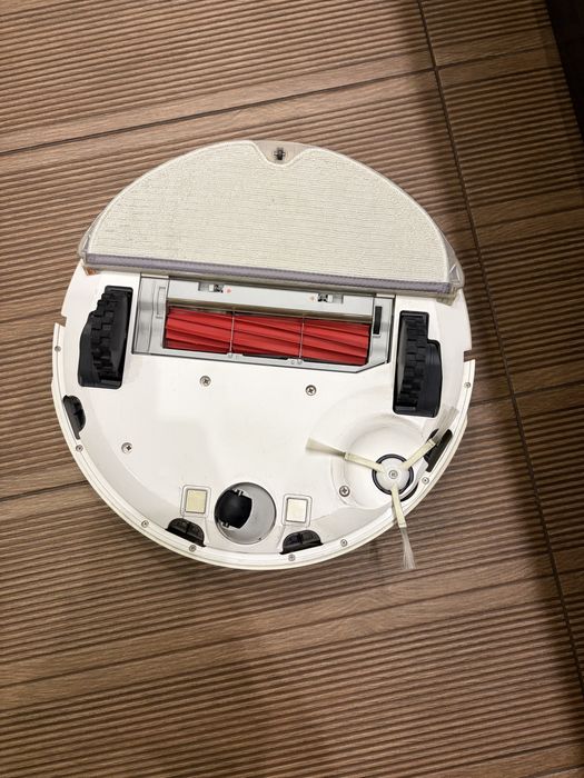 Roborock S5 MAX Прахосмукачка за сухо и мокро ппчистване.