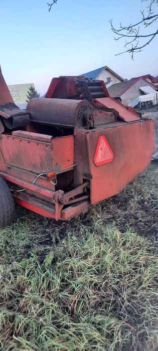 Culegător porumb ZMAJ 223