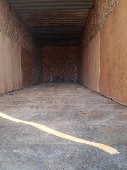 Chakman sotiladi L300