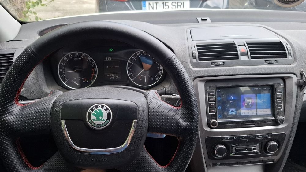 Skoda octavia 2, 1.6 tdi cayc