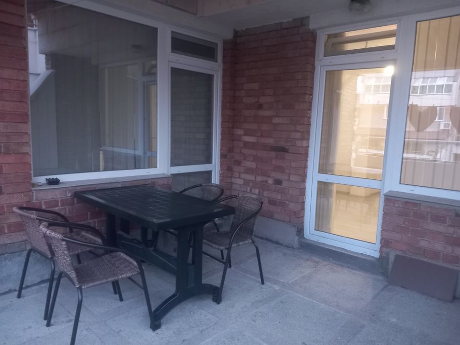 Дава се под наем Тристаен апартамент в Кърджали, Център - 75 кв.м за 285.6 € - Снимка #7