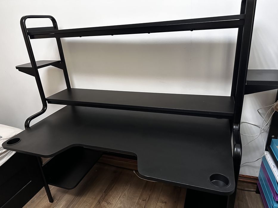 Birou gaming Ikea FREDDE