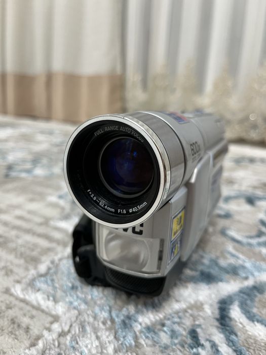 Продам видеокамеру