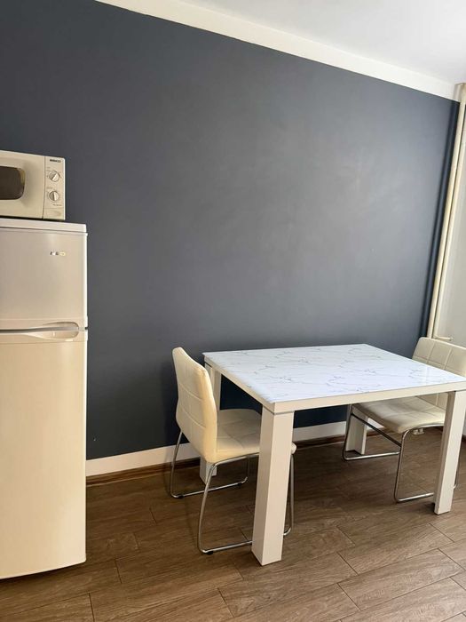 Дава се под наем Двустаен апартамент в Плевен, Широк център - 48 кв.м за 348.84 € - Снимка #3