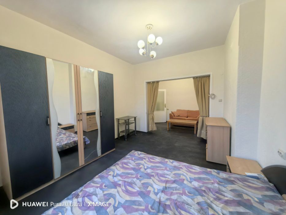 Двустаен апартамент в Оборище