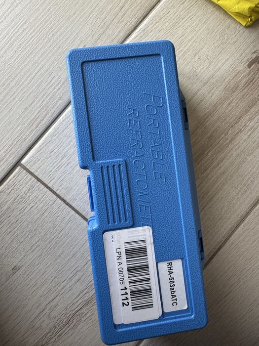 Refractometru portabil nou
