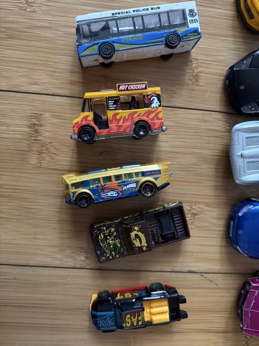 Игрушки машинки коллекционные