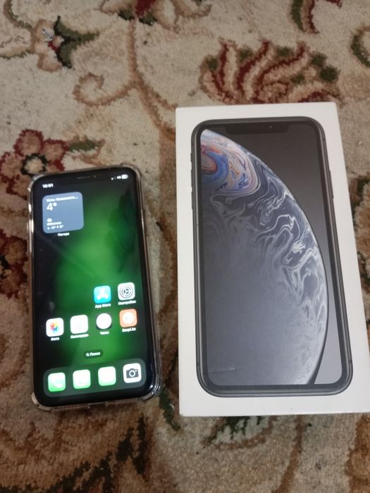 Продам Iphone XR 64gb