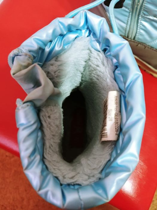 Продаю зимние сапожки на девочку