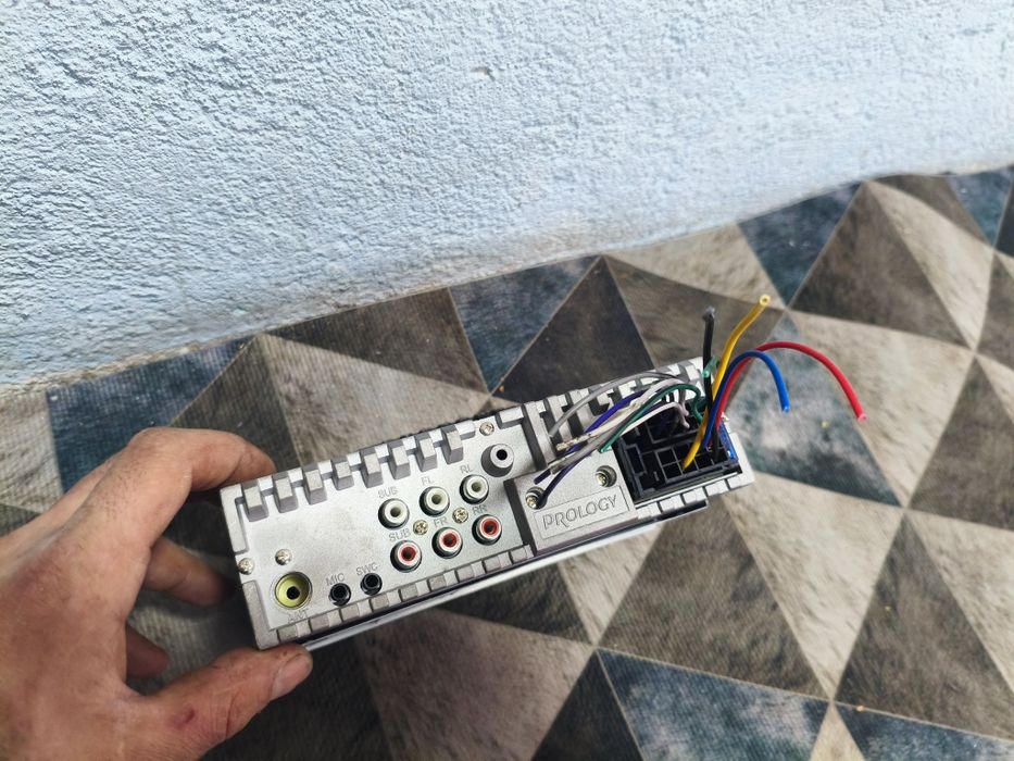 Продам процессорную магнитолу PROLOGY  CMD340