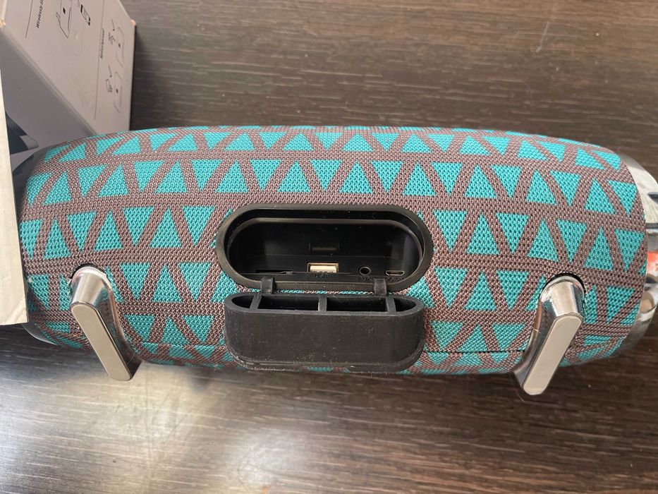 Продавам JBL XTERME2 - чисто нов