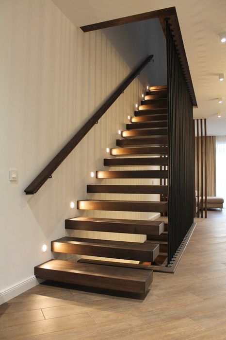 Стъпала и стълби от дърво - дъб, бук, бор, монтаж върху бетон