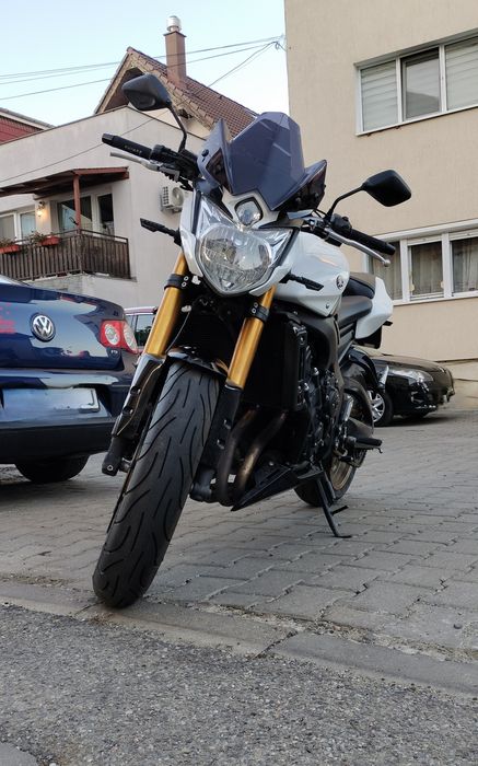 Motocicleta Yamaha FZ8