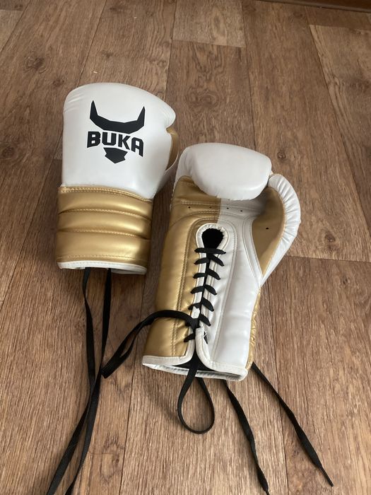 Боксерские перчатки Buka