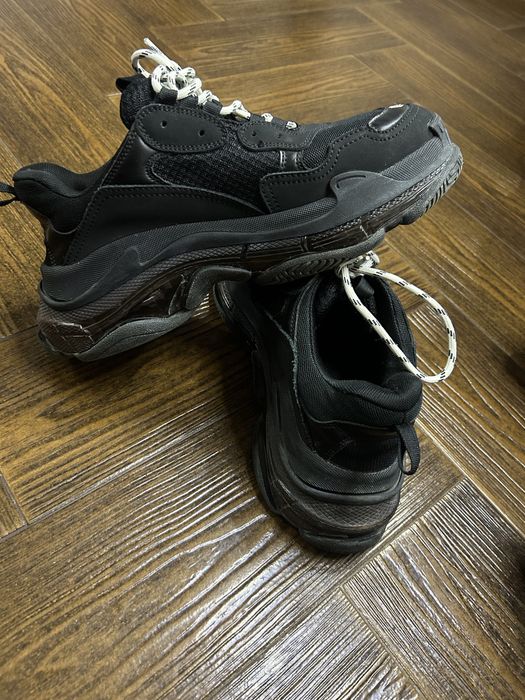 Balenciaga triple s