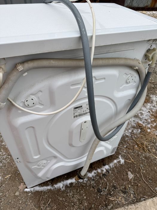 Стиральная машина zanussi