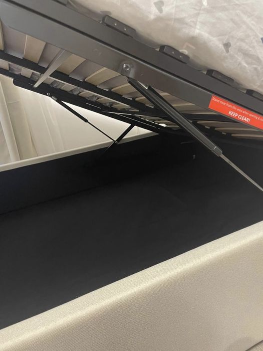 Vând cadru pat cu  ladă depozitare 140\200