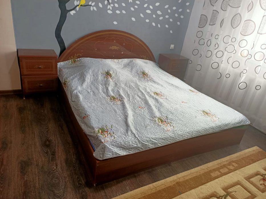 Продам спальный гарнитур