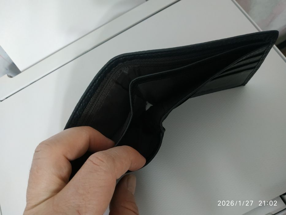 Мужской кошелёк новый очень мягкий