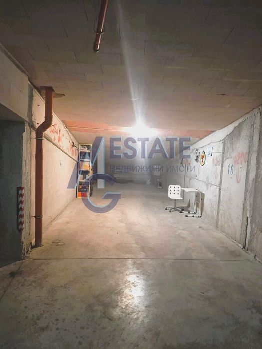 Просторно подземно паркомясто - 33 кв.м.в комплекс Перла, жк.