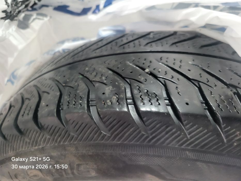 Продам шины хорошие