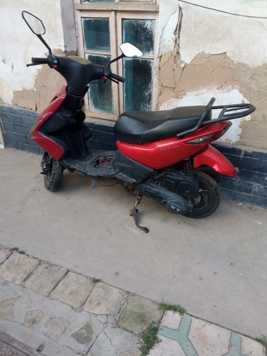 Продается Скутер срочно