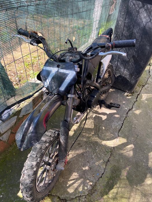 Vând sau schimb cross 49 cc