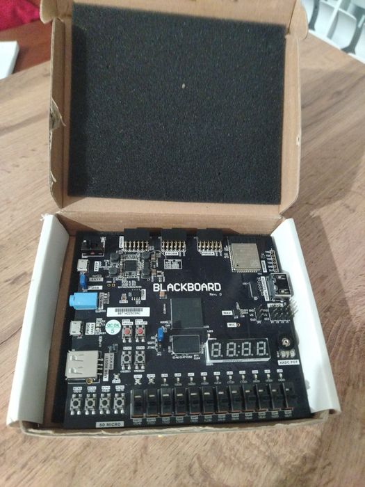 Real Digital Blackboard Rev.D (FPGA/ARM Xilinx Zynq)