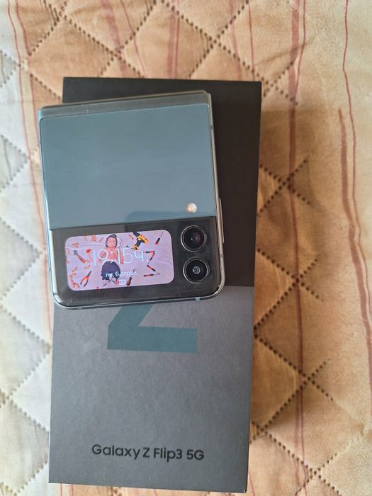 Samsung Galaxy Z Flip 3