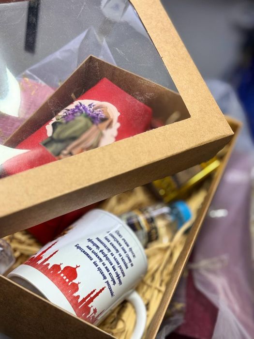 Bayram uchun sovĝa. Ayolingiz qizingiz uchun!