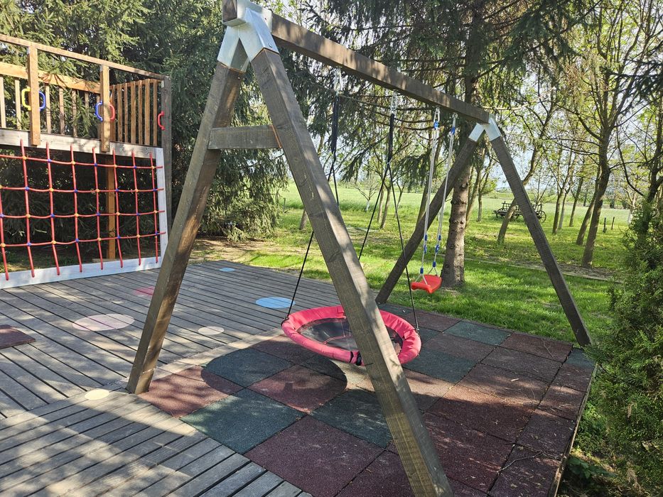 Inchiriez spatiu pentru petreceri copii în aer liber