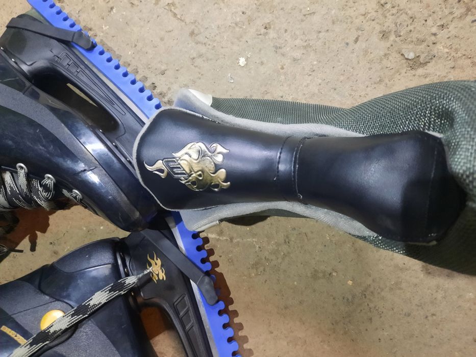 Продам коньки motor