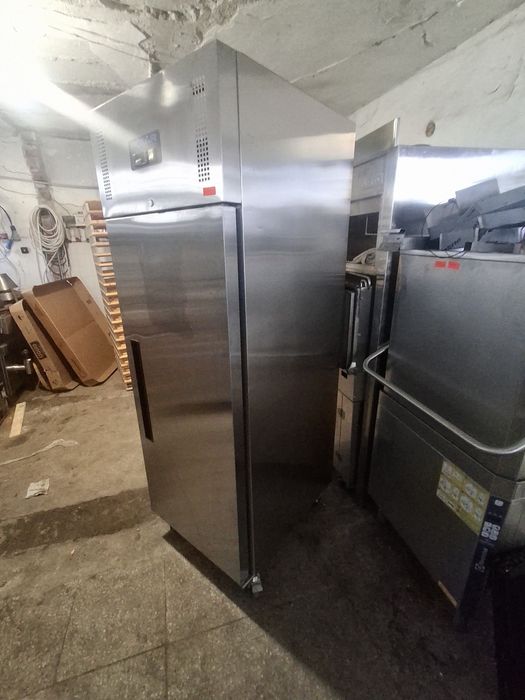 Хладилник професионален средно температурен