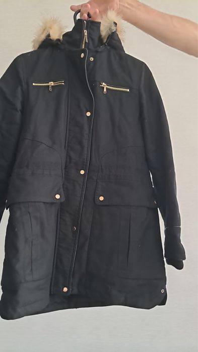 Одежда:  куртки, платья.