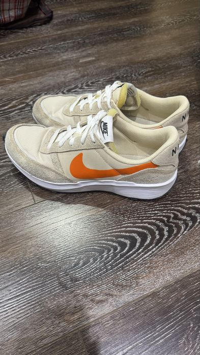 Кроссовки несколько пар