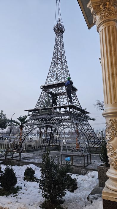 Красный будка изготовим