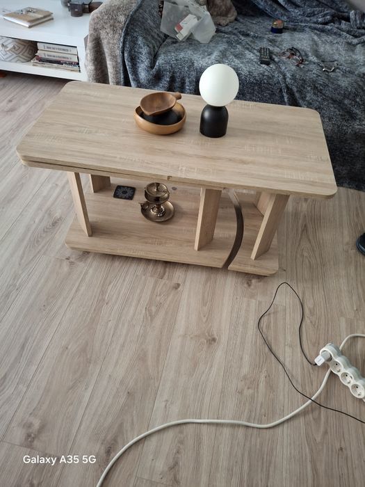 Vind masuta cafea in stare buna