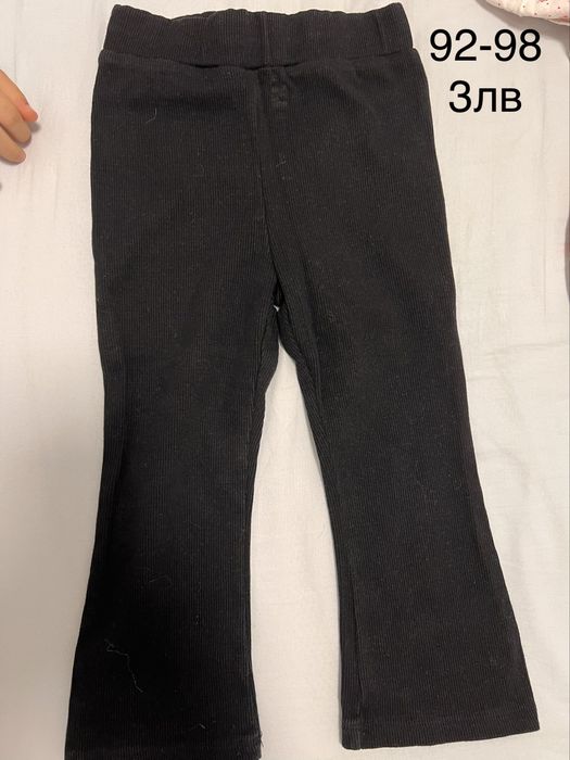 Дрехи за момиче.