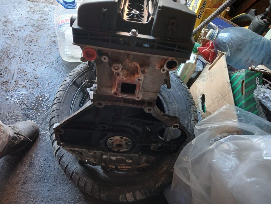 Продам двигатель на шеврале круз  F16D4