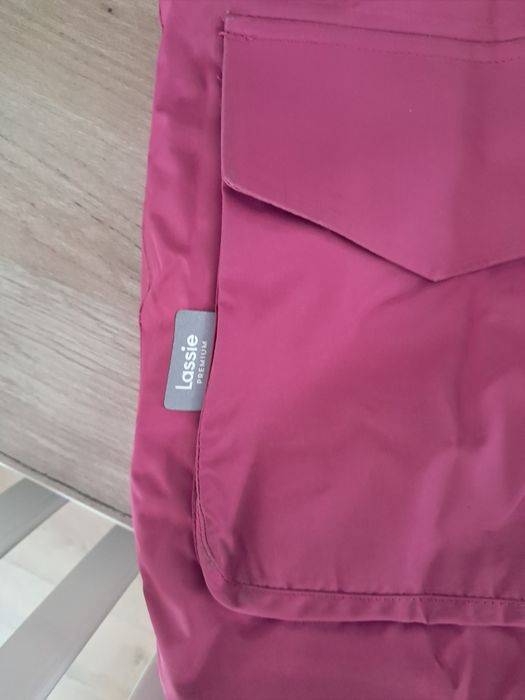 Продам зимний пуховик куртку  на девочку