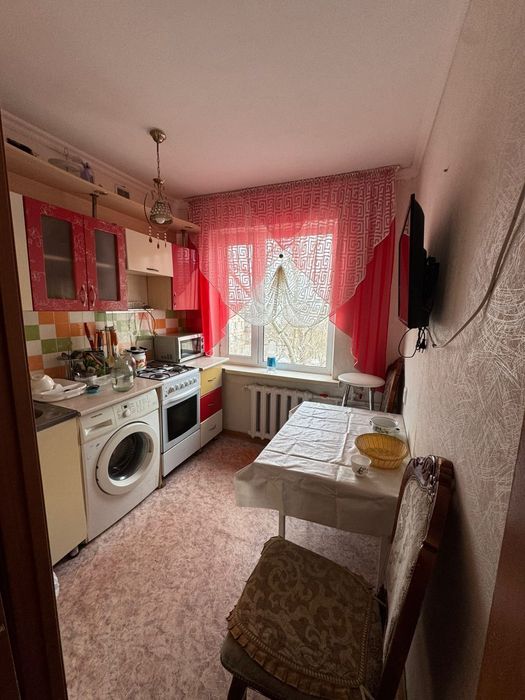 3 бөлмелі пәтер жалға беріледі . Адрес:Ч.Валиханова 22 кв 88