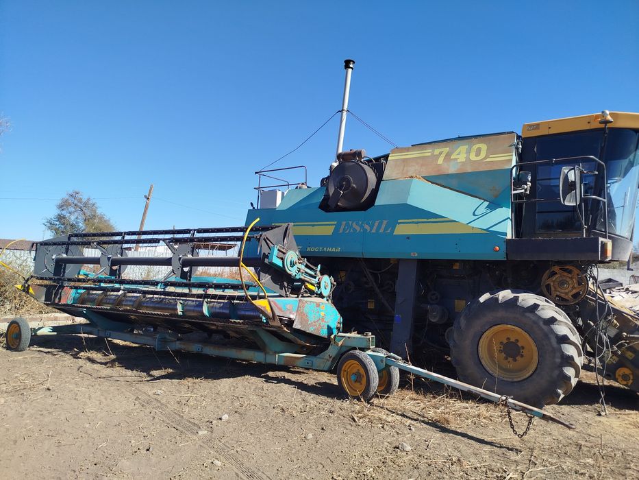 Продам комбайн Есиль 740