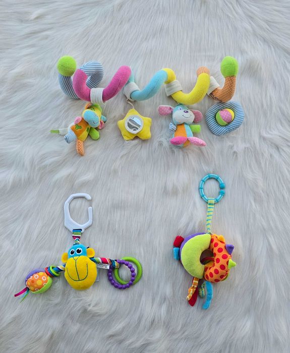 Играчки за детска количка и кошара