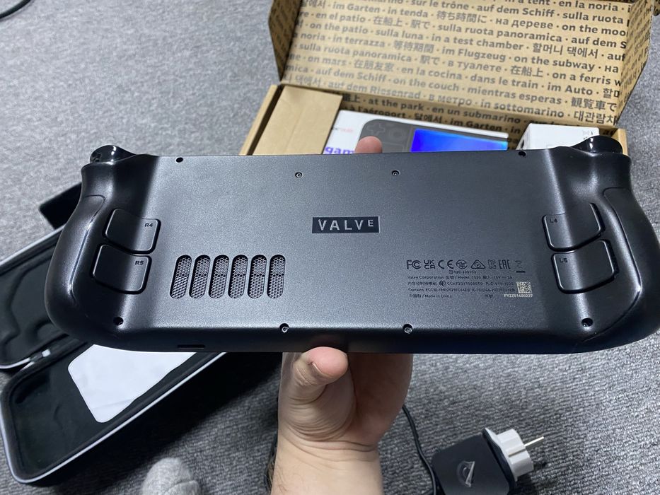 Продам Steam Deck Oled в идеальном состоянии