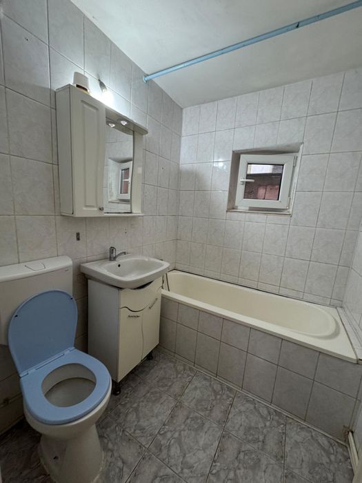 Inchiriez casa pe traian!