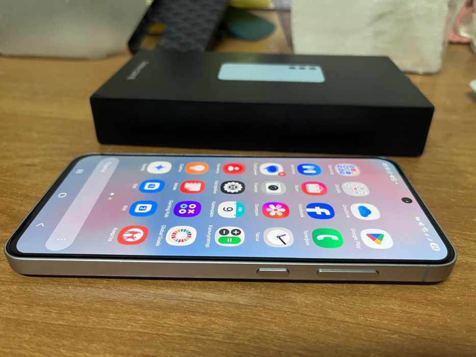 Продам или обменяю самсунг с24 фе