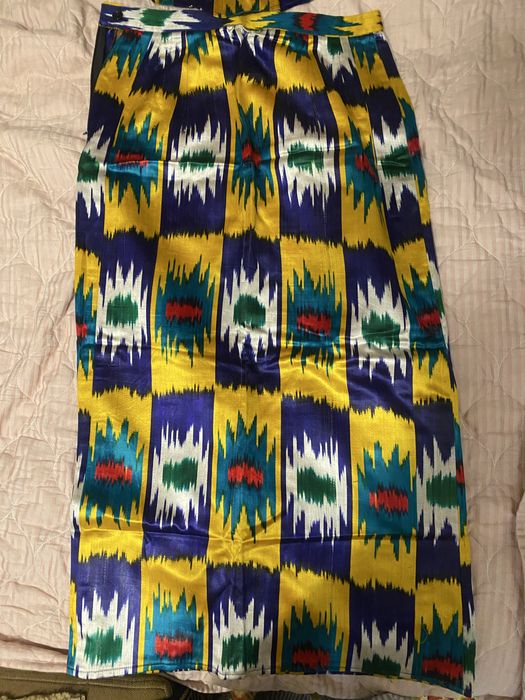 Продаеться национальное платье