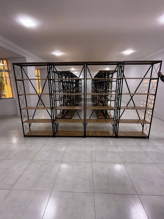 Стеллаж Loft из металла и дерева для магазина и дома